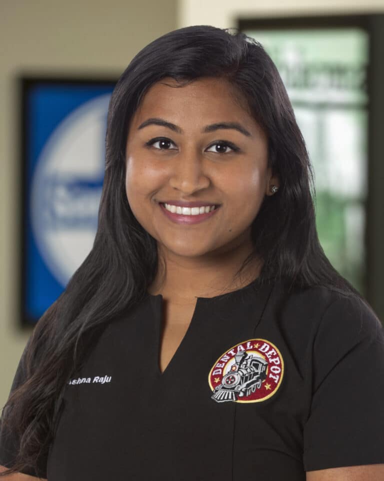 Headshot of Dr. Ashna Raju - Dental Depot Dentist in Midwest City, OK