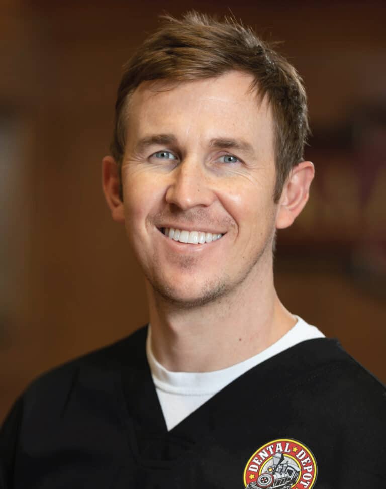 Headshot of Dr. Jeromy Dauphin, dentist in Yukon, OK at Dental Depot.