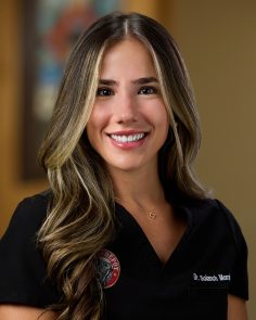 Headshot of orthodontist Dr. Solanch Morales, practicing at Yukon, Oklahoma's ortho clinic